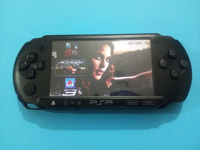 Sony PSP Street E1004 3