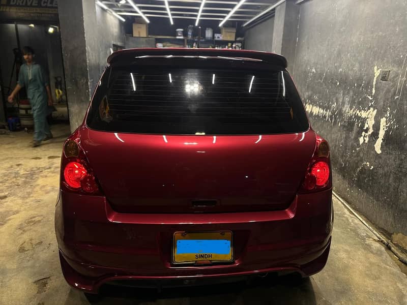 Suzuki Swift 2010 1