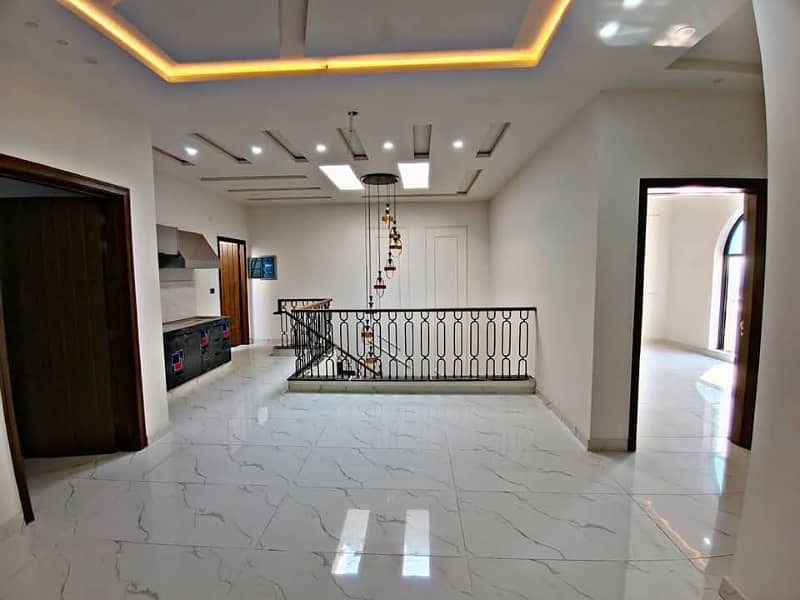 Bahria Nasheman Lahore 5 Marla Owner Build House available for Sale 4