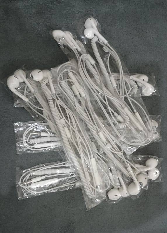 Charger, Eirbuds, Cable, etc 10