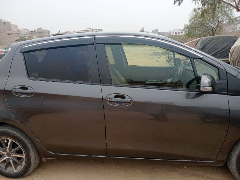 Toyota Vitz 2015 7