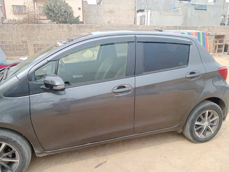 Toyota Vitz 2015 9