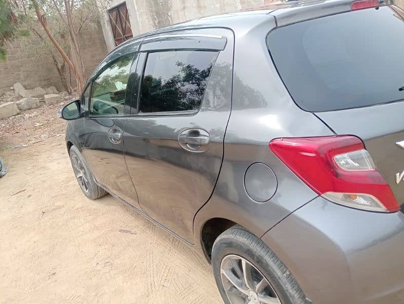 Toyota Vitz 2015 11