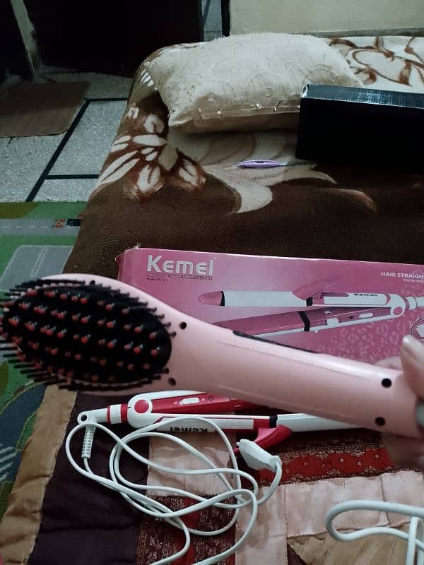 urgent sale 3 in  one straightener no use one brush 3