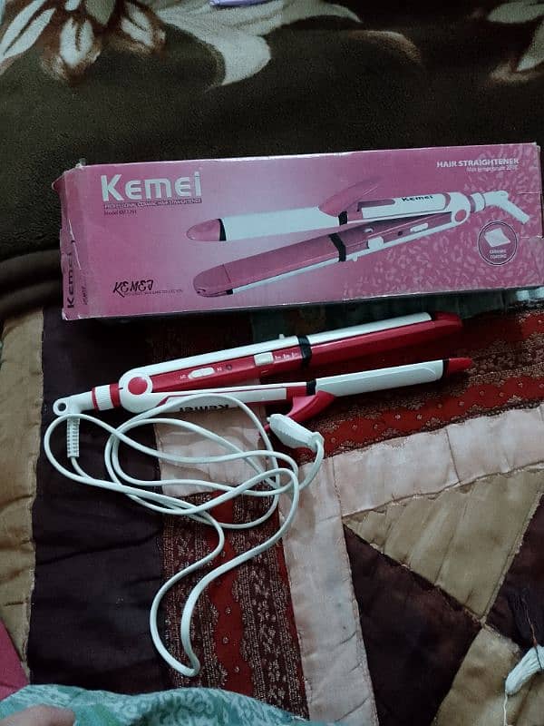 urgent sale 3 in  one straightener no use one brush 4