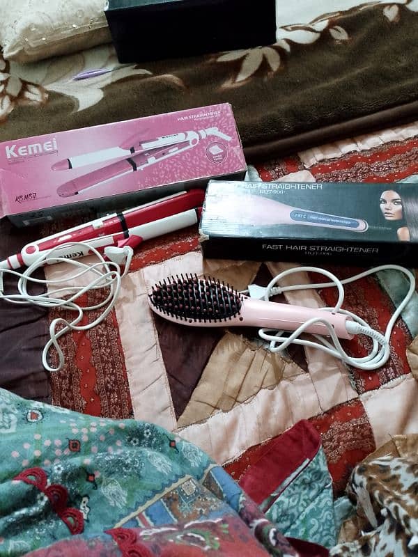 urgent sale 3 in  one straightener no use one brush 5