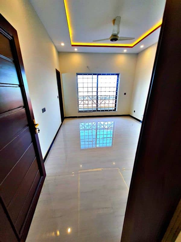 10 Marla House for Sale Bahria Phase 8 Rawalpindi 6