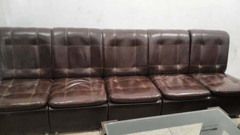 8 sofa seet 1 tebal  1 chair exctive  1 tabale 6/3 1