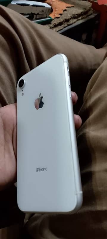 iphone xr pta proved 4