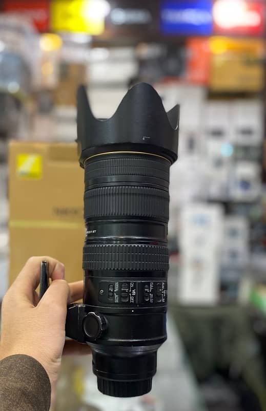 Nikon 70-200 F/2.8 Vr ii Lens 4