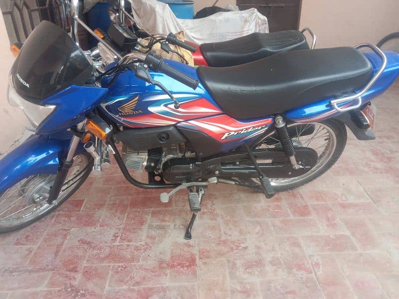 Honda Priodr 100 CC Model 2024-25 0