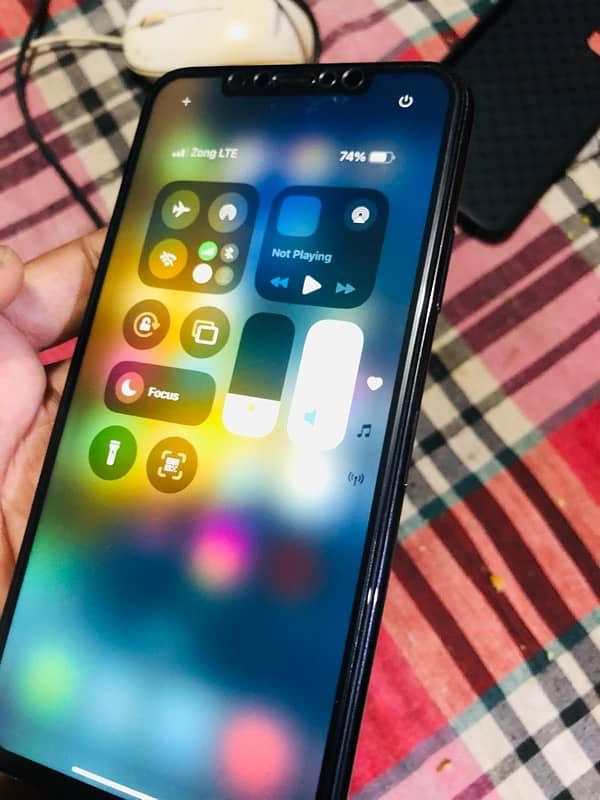 iPhone 11 Pro Max all sim working glitch 10/9 7