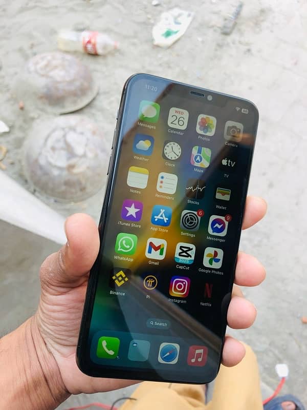 iPhone 11 Pro Max all sim working glitch 10/9 10