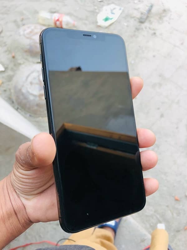 iPhone 11 Pro Max all sim working glitch 10/9 11