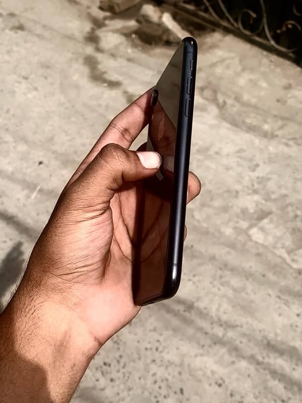 IPhone XR 128gb FU 4