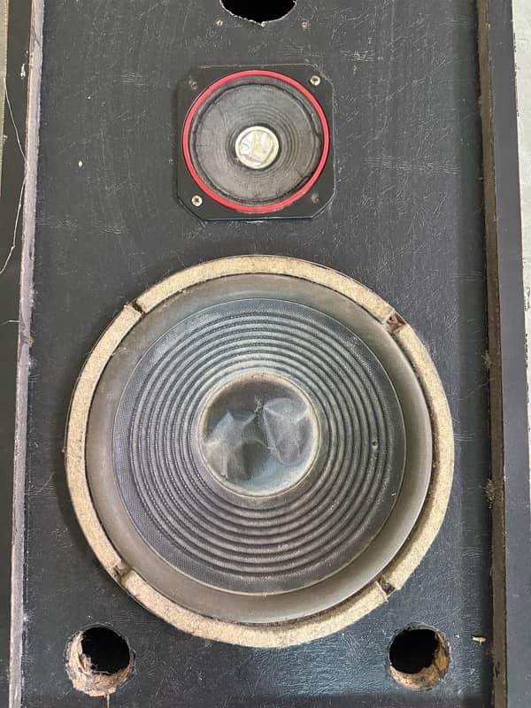 Woffer with box and CD player 2