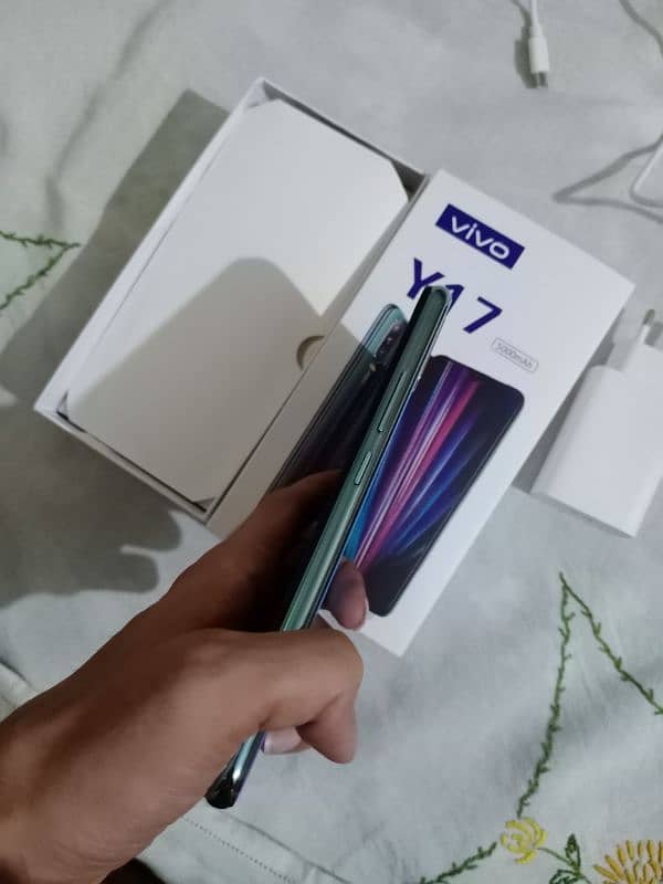 Vivo Y17 128Gb+ 6Gb`Box & Charger`5000mah Battery! 14,000 Full. n final 6