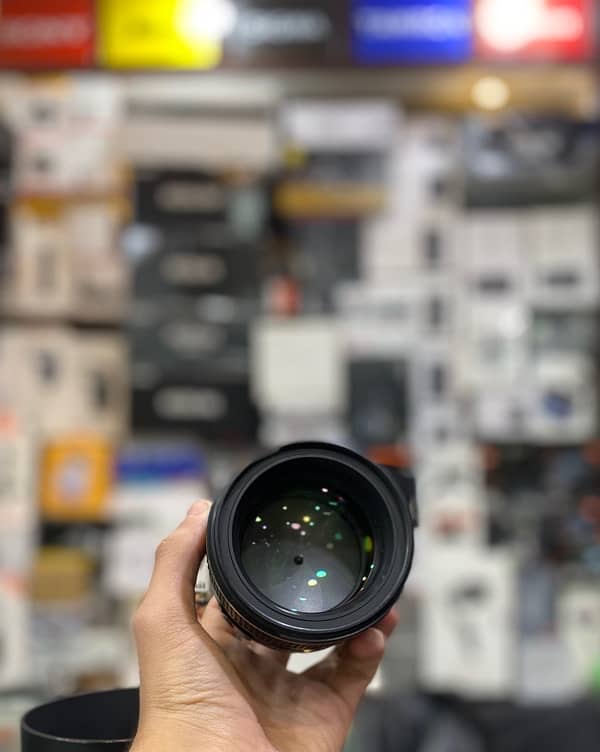 Nikon 85mm f/1.4 Nano Crystal Lens 4