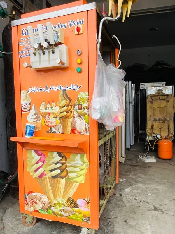 cone Icream machine for sale looking good and daily used machine 1