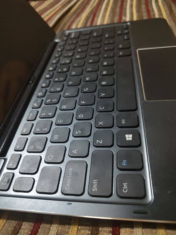 dell venue laptop ci5-4th, 8gb ram, 128 m2 ssd (exchange possible) 7