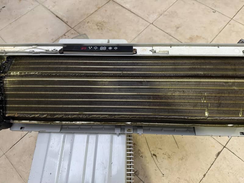 1.5 ton gree ac 1 time 1 band leak repair good condition atil running 4