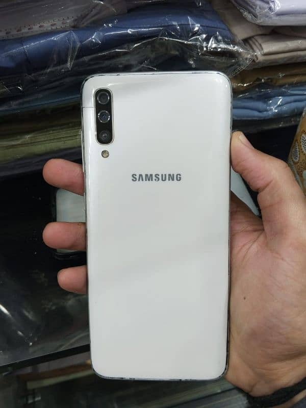 Samsung galaxy a70 6/128 1