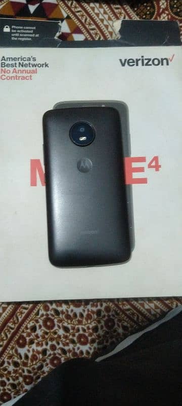 moto e4 1