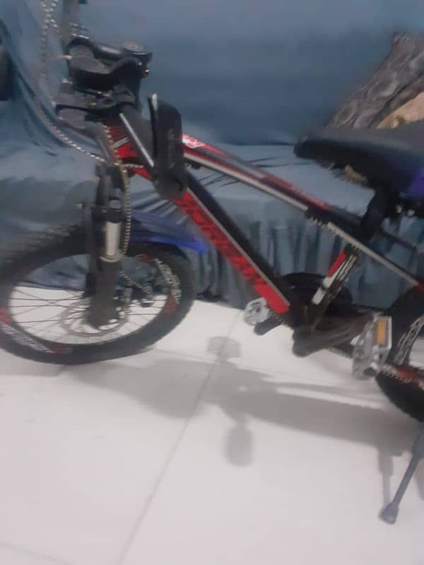 kids cycle in excellent condition 10