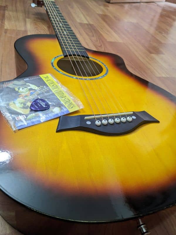 38 inches Acoustic Guitar with Pick and String 1