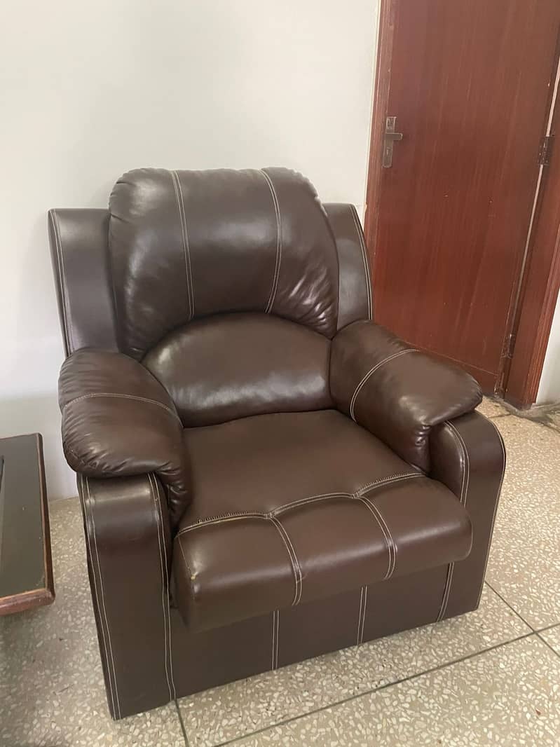 Used Sofa set (Price is Negotiable) 2