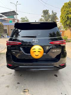 Toyota Fortuner Legender 2022