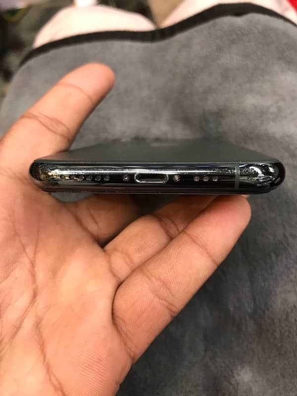 IPhone 11 pro 256 gb factory unlock whatsapp 03318851717 4