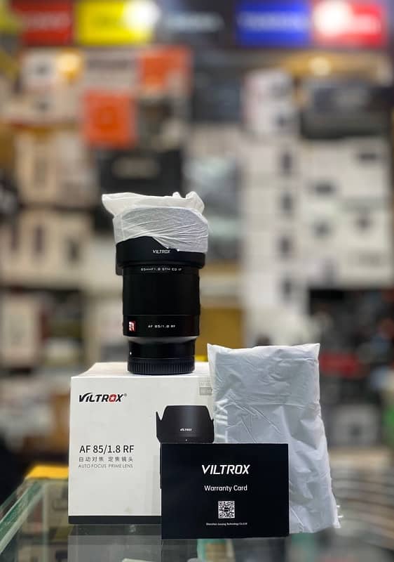 Viltrox 85mm F/1.8 RF Lens 1