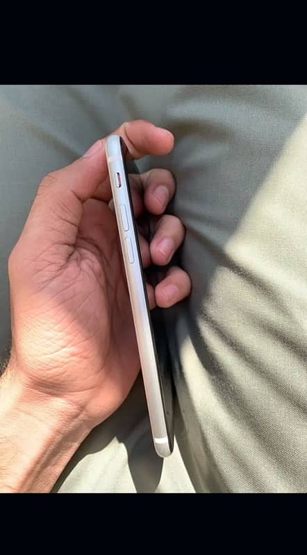 iPhone SE 2020 White color with box Whatsapp 0328-930-60-65 2