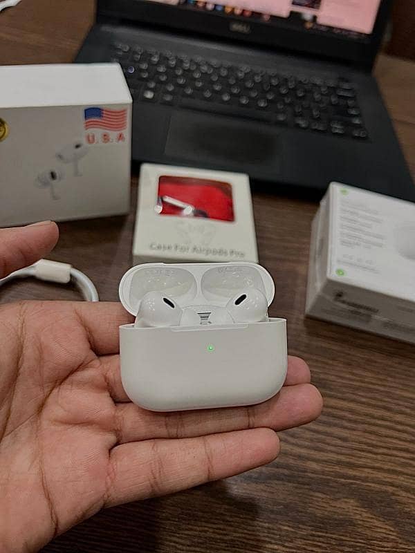 APPLE AIR PODS PRO ( 2nd GENERATION ACTIVE NOISE CANCELLATION ) WITH 0