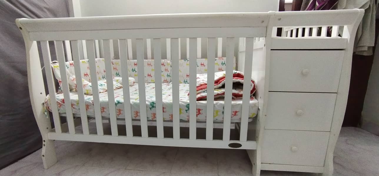 Imported Cot - Convertible Baby Cot, Crib and Changer (DreamOnMe) 4