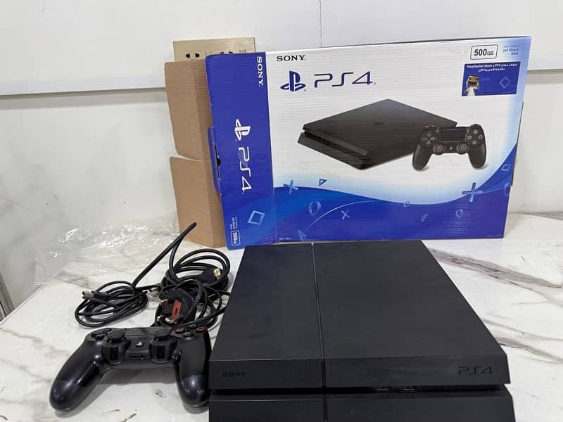 ps4 fat 500gb with orignal controller and gta5 cd 0