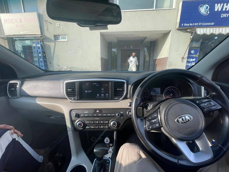 KIA Sportage AWD 6