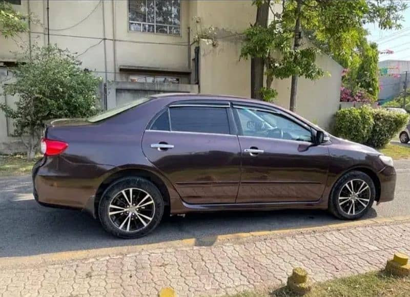 Toyota Corolla Altis 2012 3