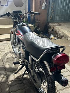 Honda 125 brand new condition 2800km driven only