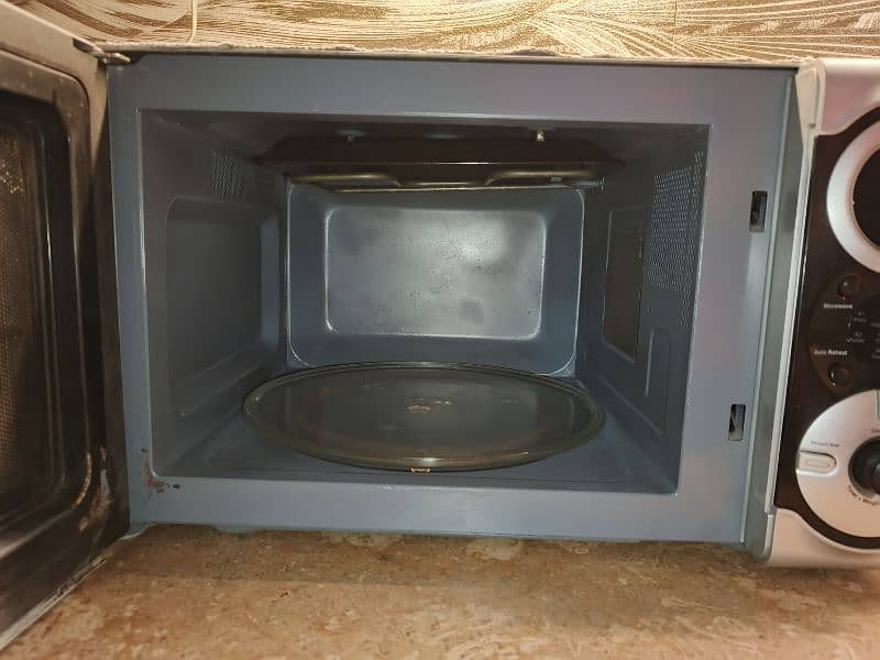 Haire full size microwave and grill oven 2