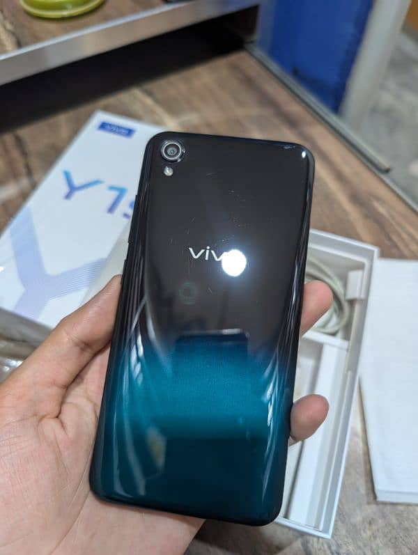 vivo y1s 2