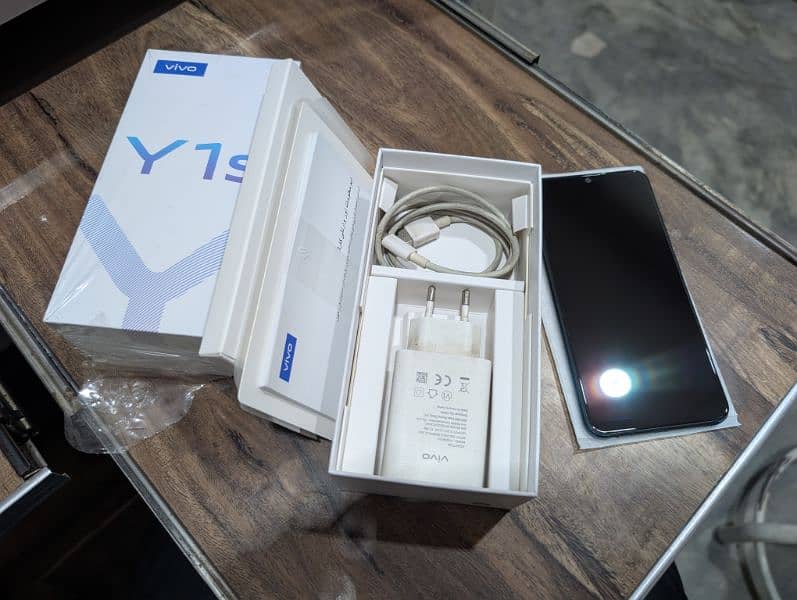 vivo y1s 11