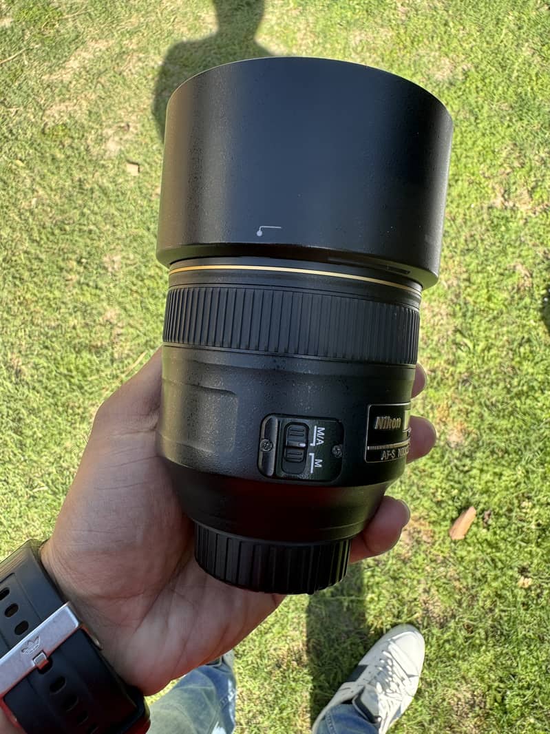 Nikon 85mm f/1.4 G Lens 1