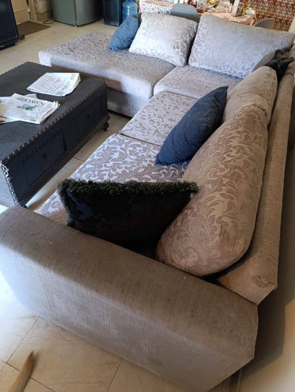 l shaped sofa 2PC 10by 10 7