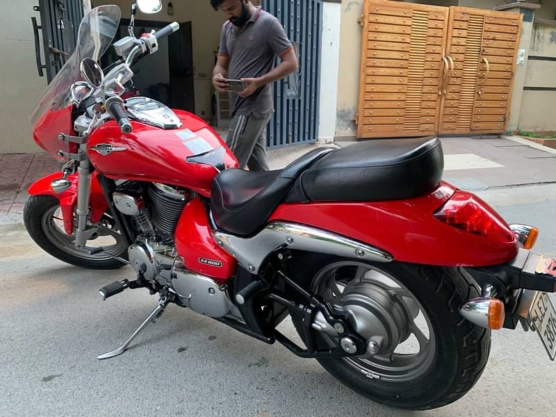 suzuki intruder m800 0