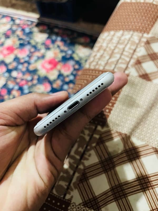 iphone 8 64Gb Pta Approved 1