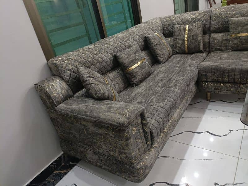 7 seater sofa available with coach 3