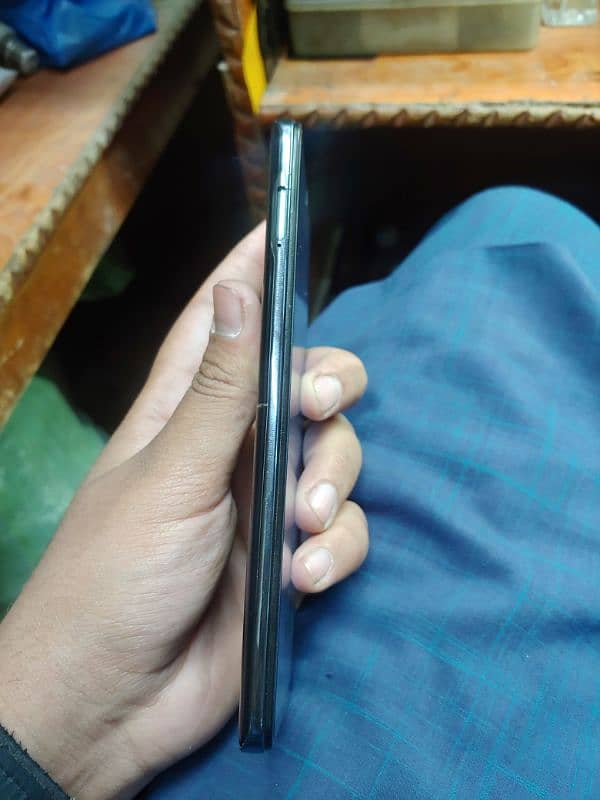 infinix zero x neo 8g  128gb pannel ma halka sa shade ha (03125079203) 4