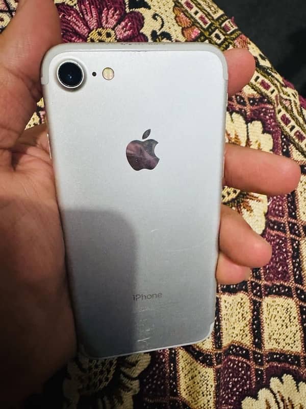 i phone 7 PTA proved 128 Gb 4